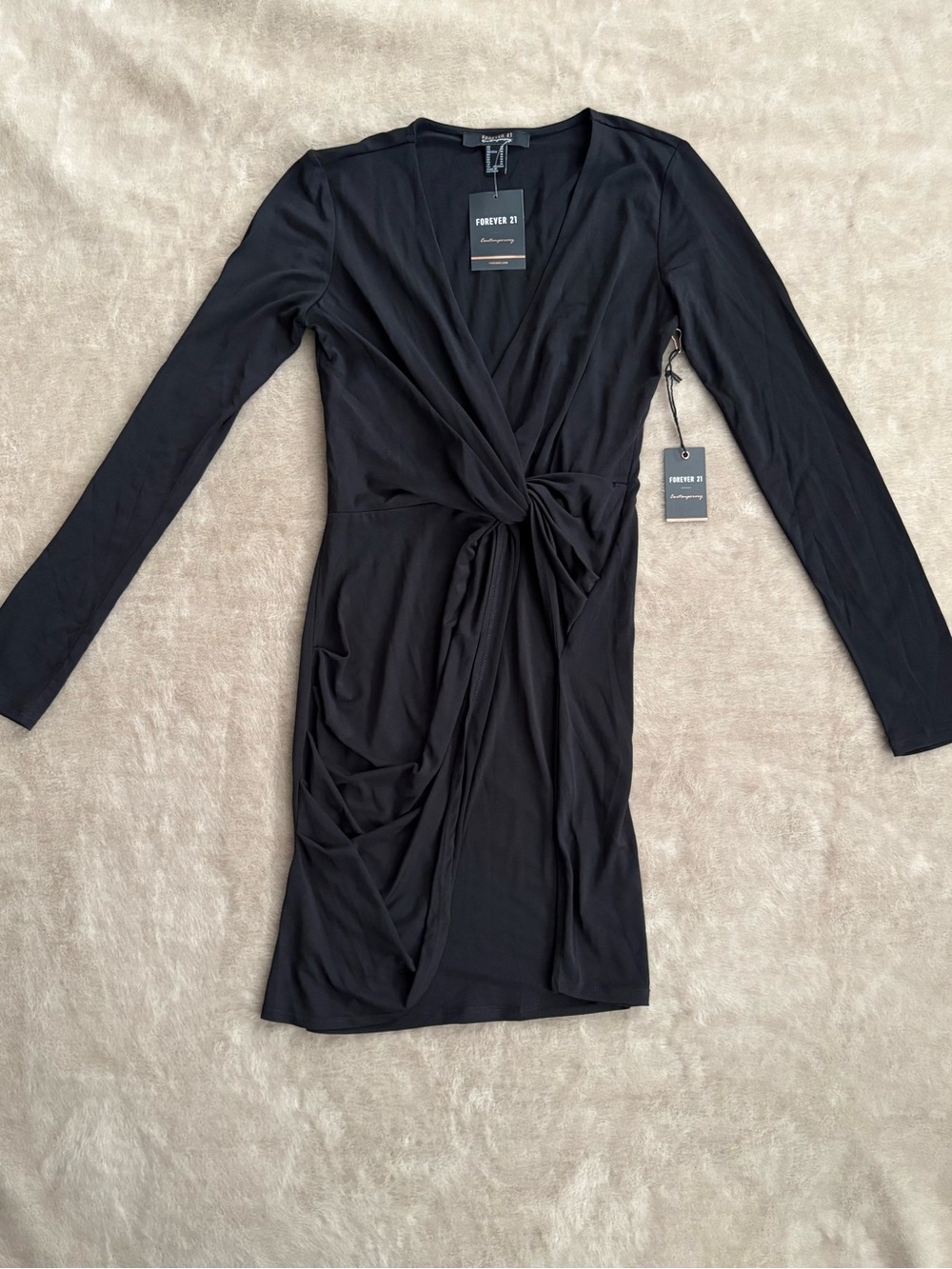 NWT Forever 21 Black Long-Sleeve Twist Front Dress